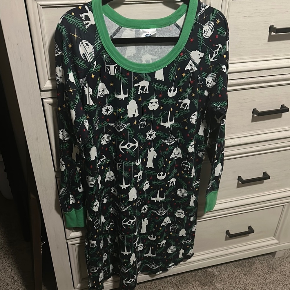 Women’s Night Gown Pajamas - Green Star Wars Print